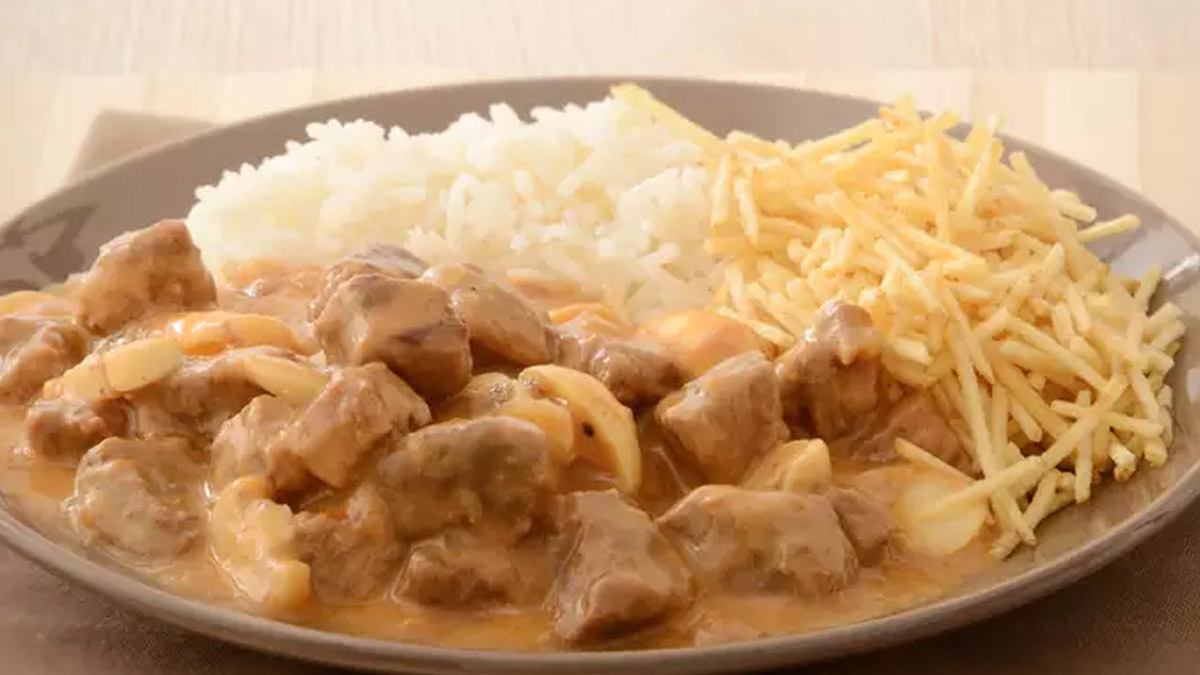Receita de Estrogonofe na Pressão Fica Pronto em Minutos e Derrete na Boca!